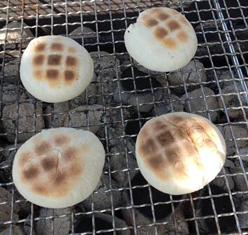 餅が焼ける様子 (3).JPG