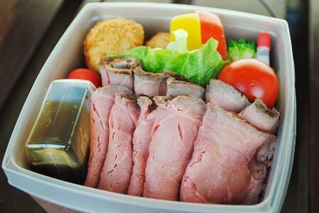 エーデルささゆり　ローストビーフ弁当.jpg