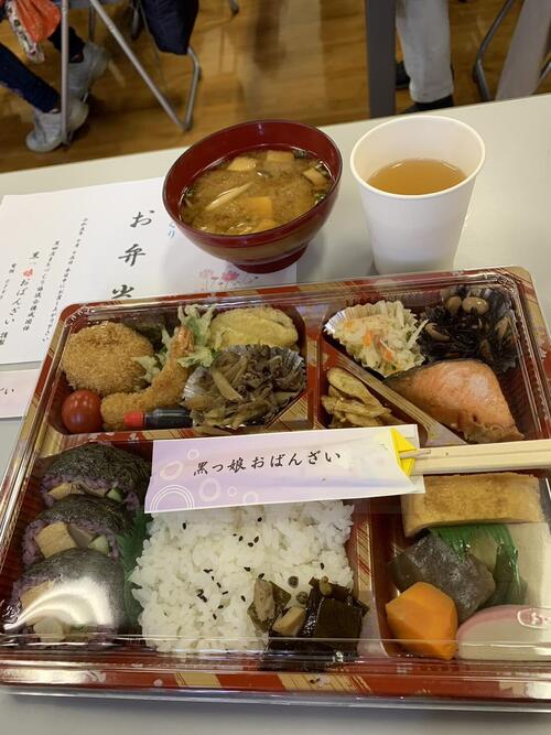 黒っ娘おばんざいお弁当.jpg